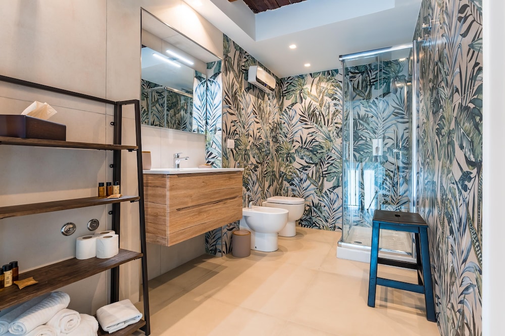 Partenope in Naples With 1 Bedrooms and 1 Bathrooms