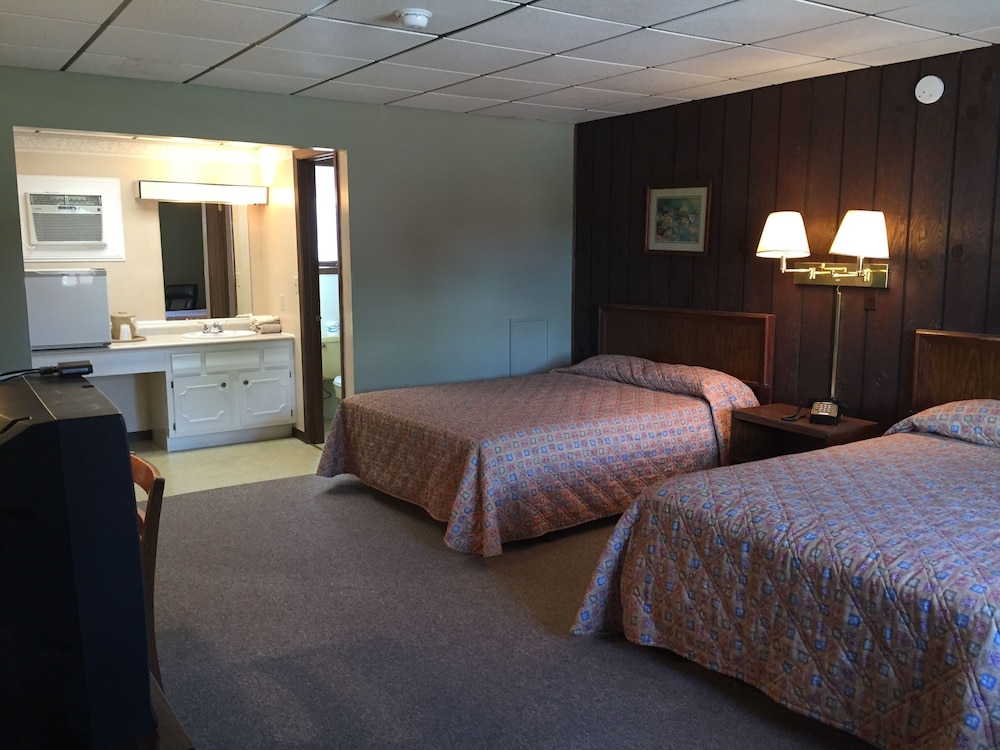 Colonial Hotel-Motel