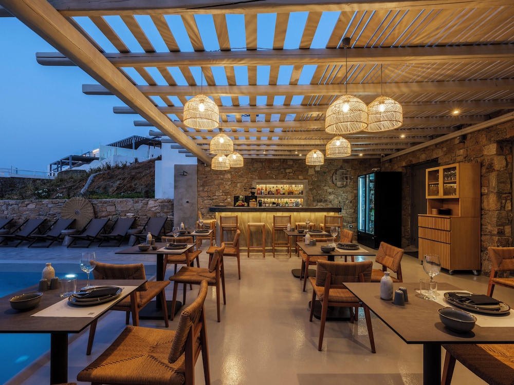 Mykonist Merchia Beach Villas & Suites