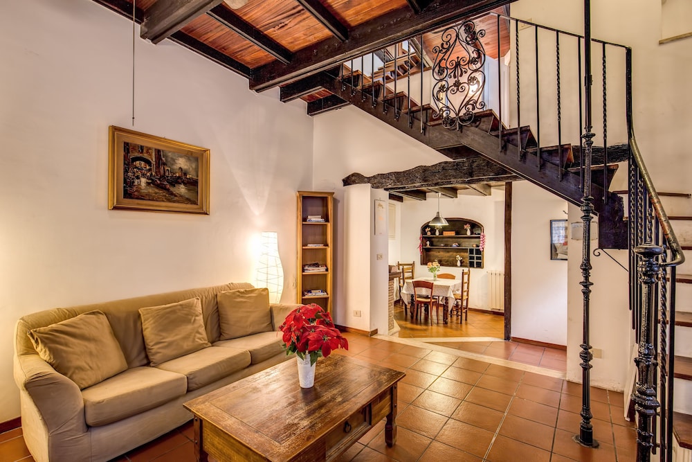 The House In Trastevere