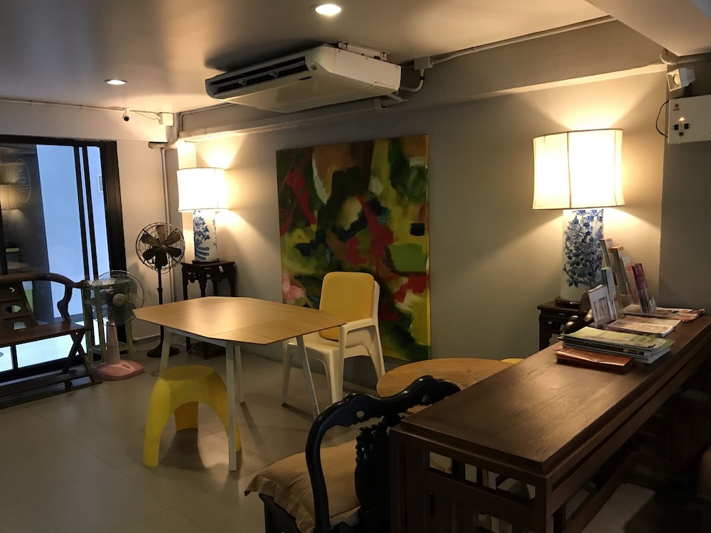lounge