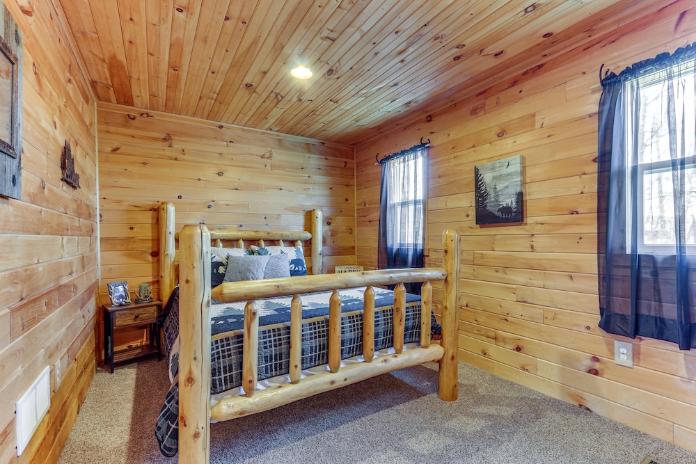 Rustic Mount Perry Cabin Near Fishing Pond  Farm - Property Image 29
