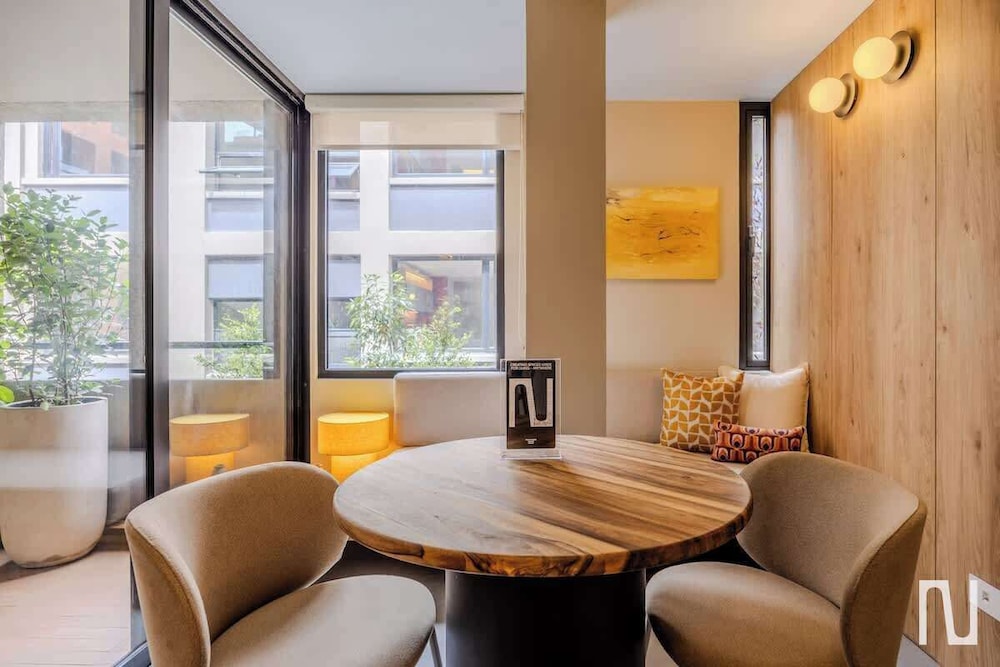 Nok Amazing 2BR Apartment With Balcony City Views