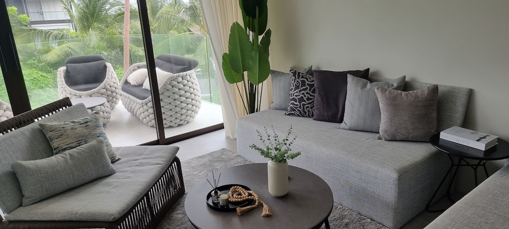 Beachside Residence