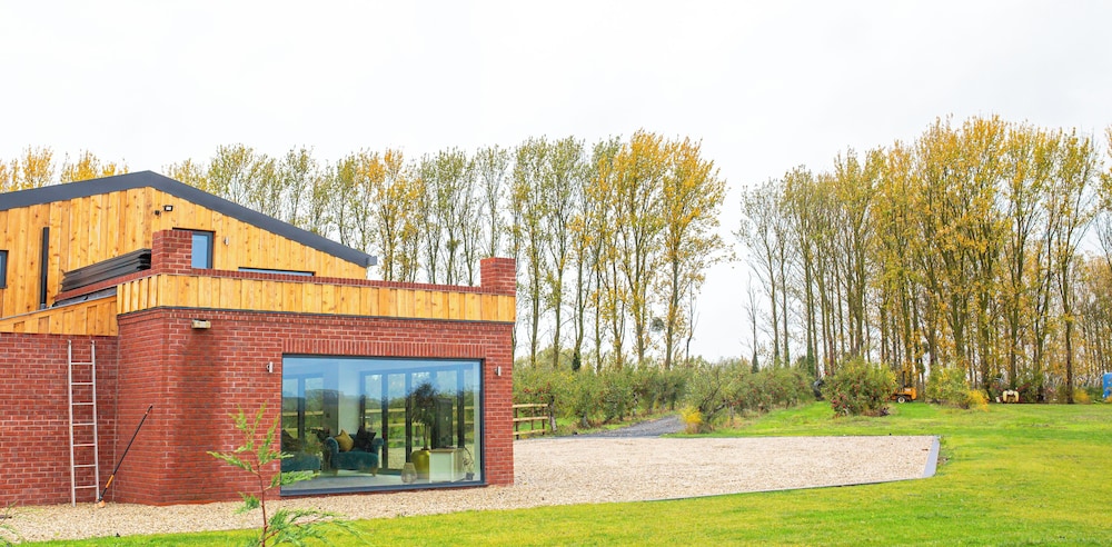 Beautiful Barn Conversion-Escape for 12