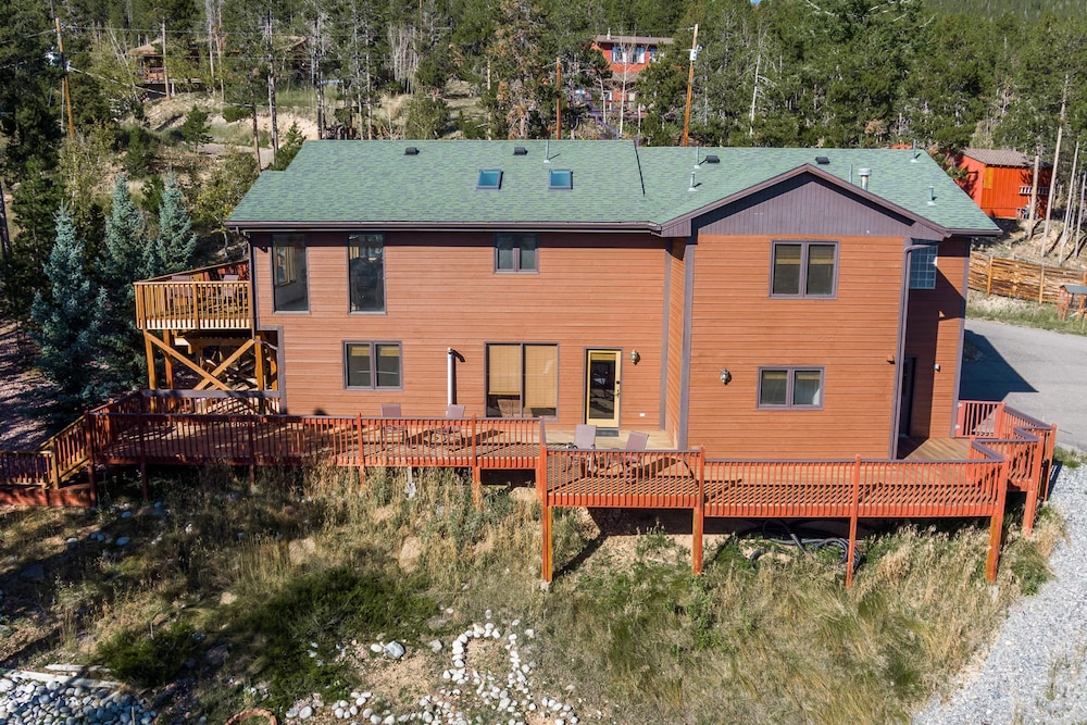 Mountain View Apartment Near Downtown Hiking