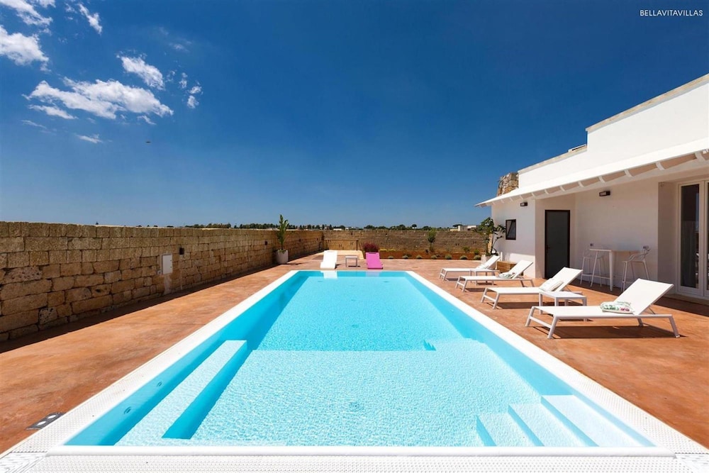 777 Rifinita Villa con Piscina a Presicce view 4