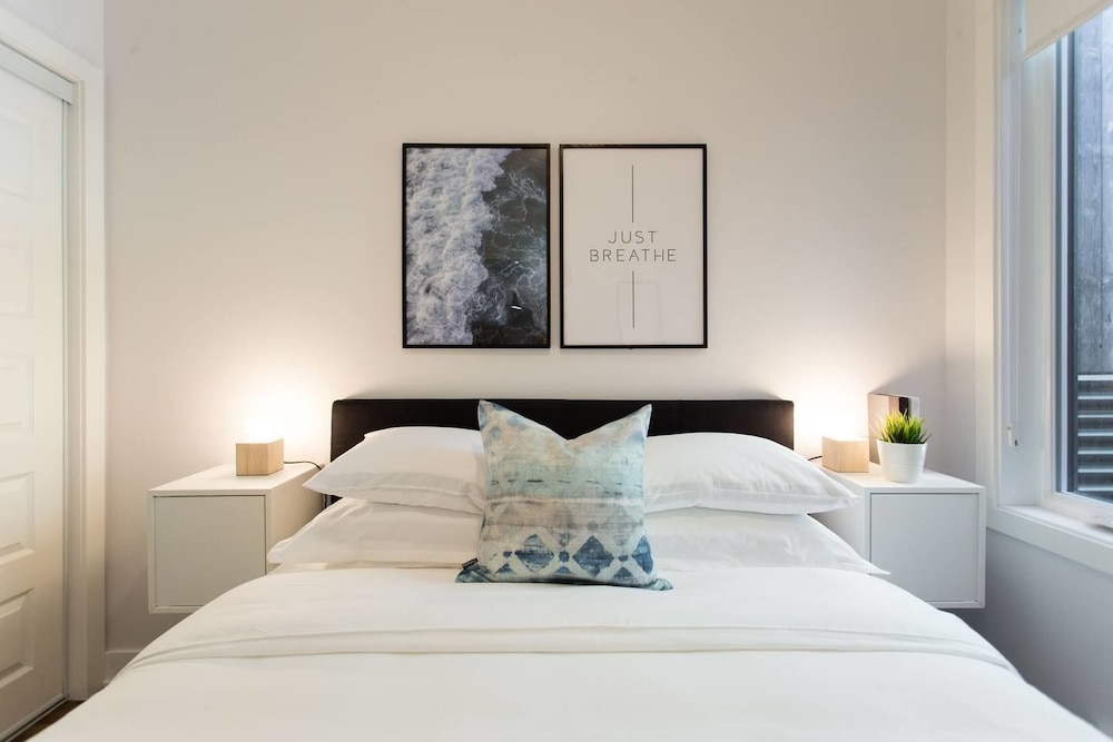 Brand New 3 Bedroom With Rooftop Patio - Image 5