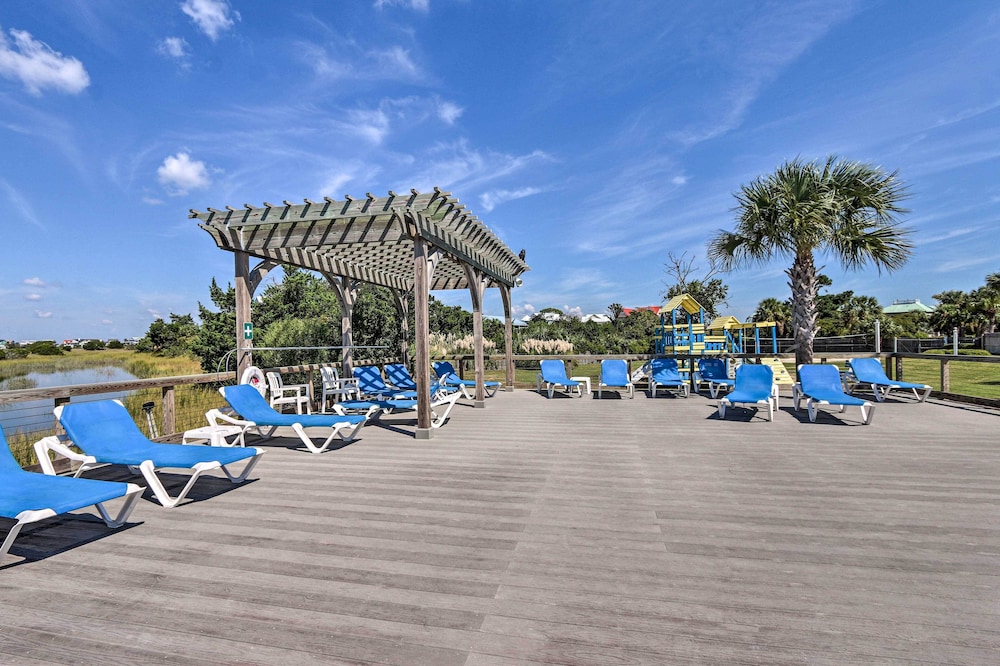 Beach Access: Ocean-view Condo w/ Screened Balcony