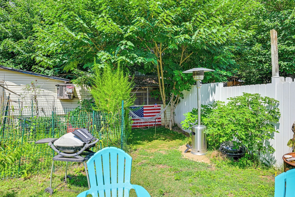 Close to Airport: Home in the Heart of Charlotte!