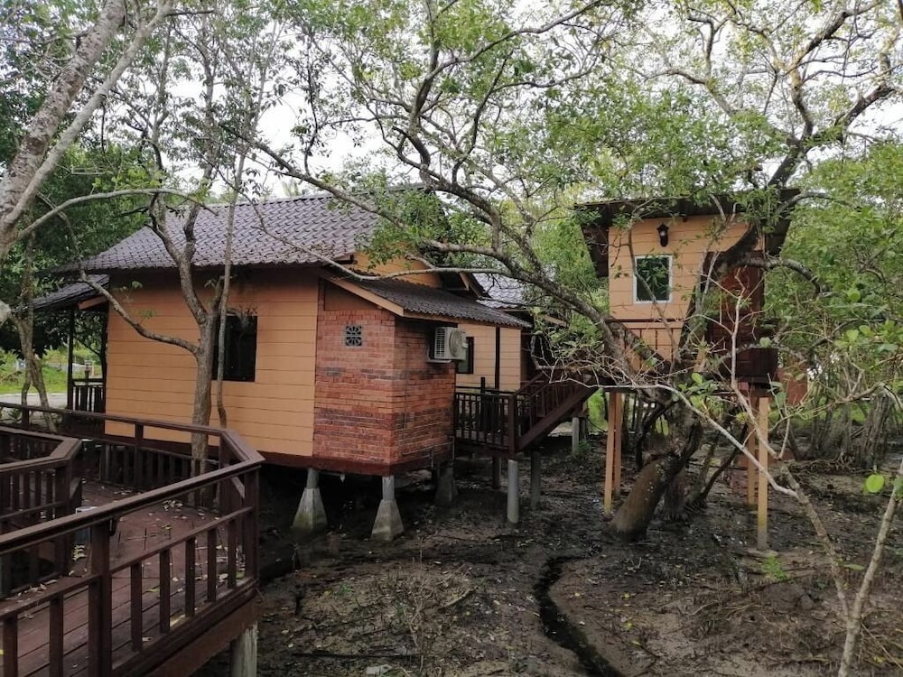 Api-Api Eco Resort