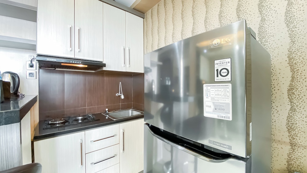 Best Price And Relaxing 1Br At Green Pramuka City Apartment