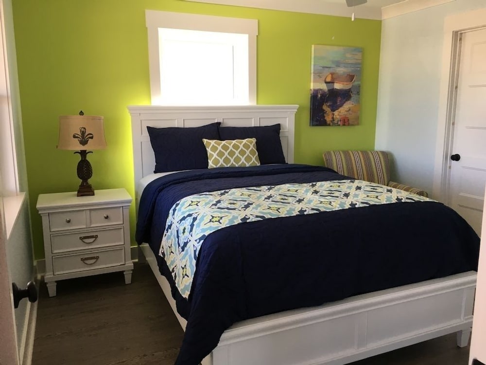 Almost Heaven 4 Bedroom Home by RedAwning view 5