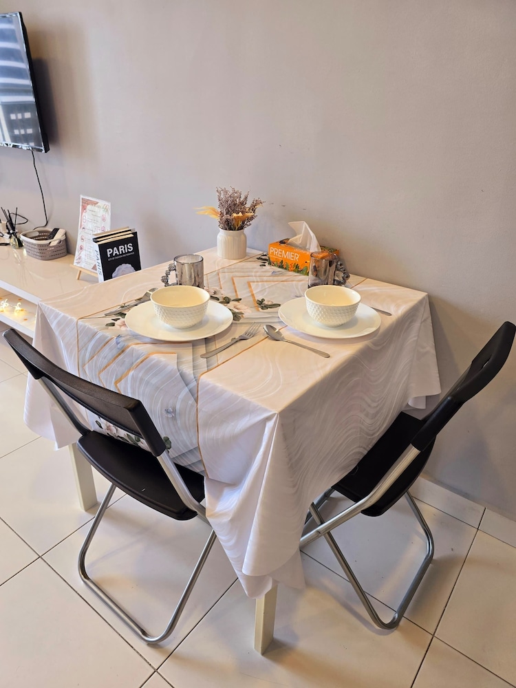 Neo Mutiara Damansara Studio 2PAX 1CP