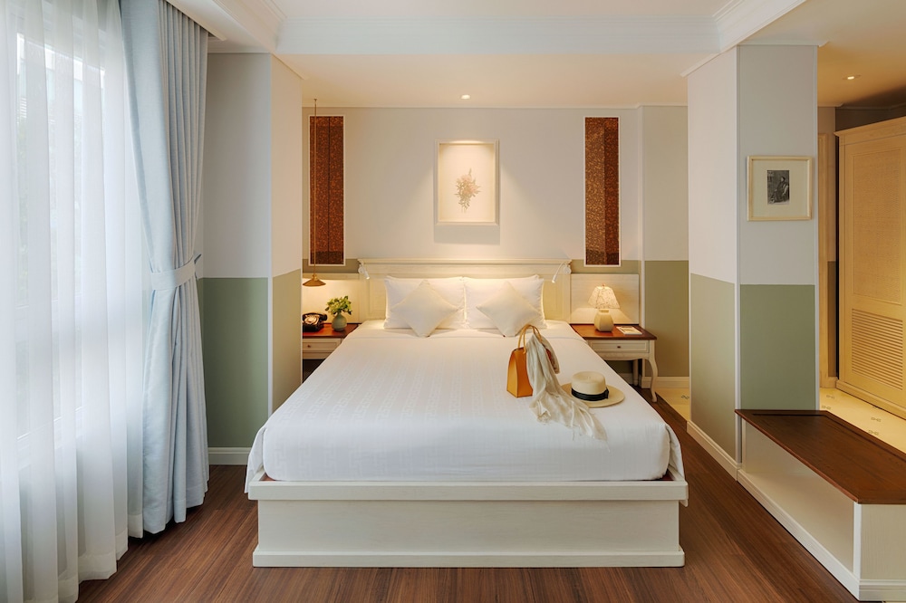 Au Lac Charner Hotel 88