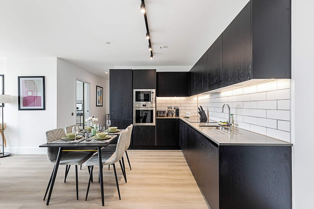 Contemporary Two Bedroom Apartment