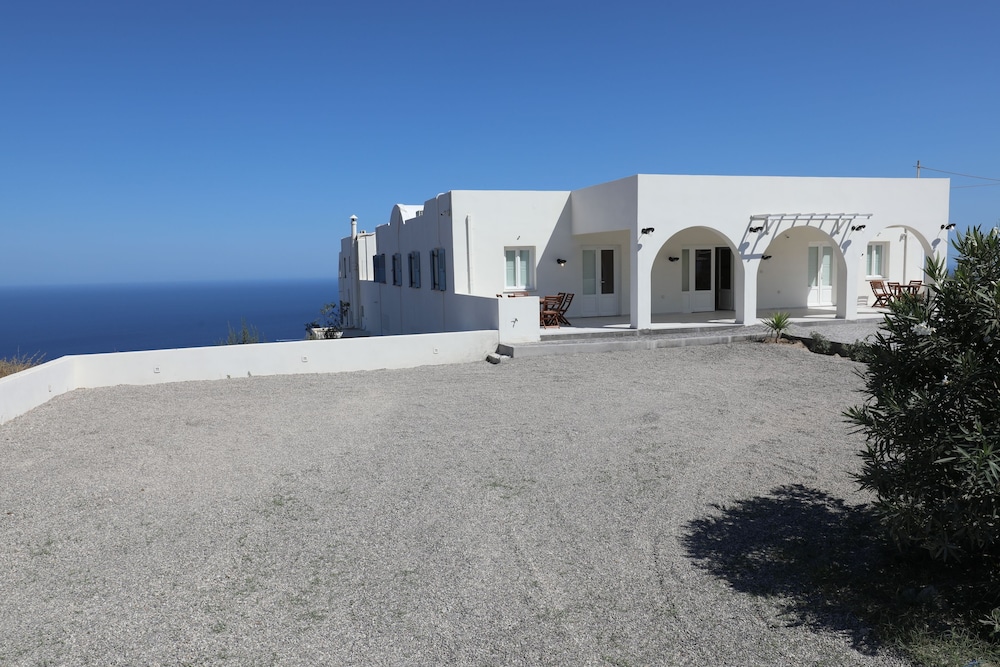 EOS Villa