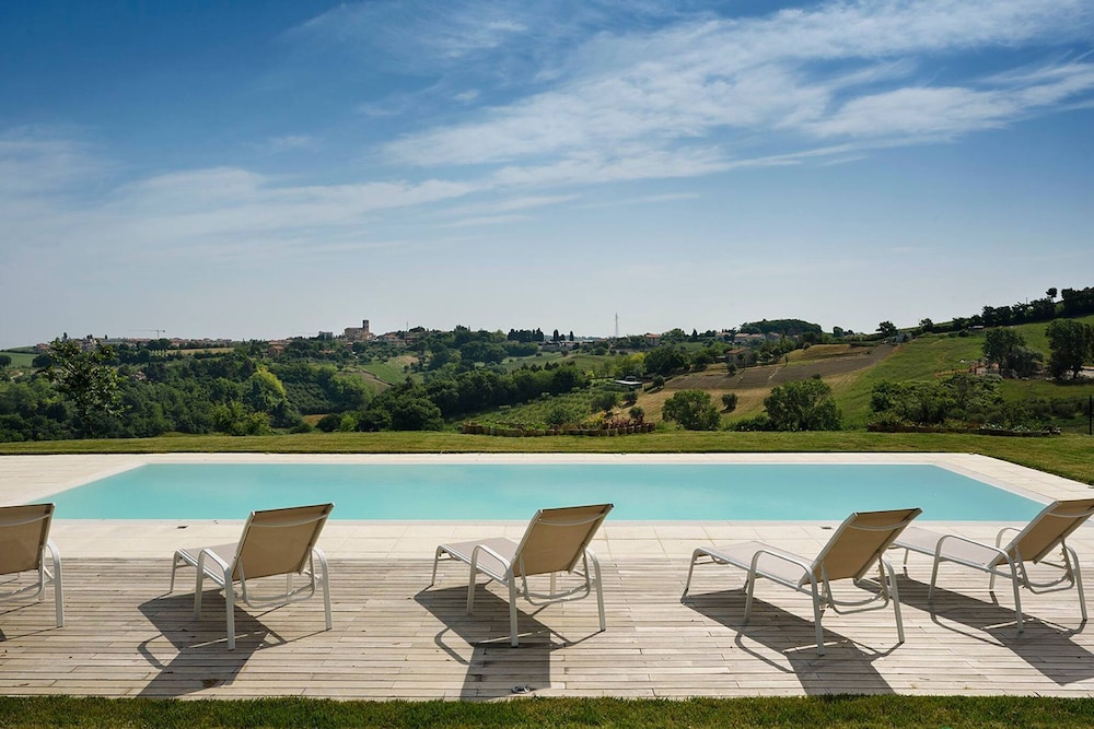 Villa Elettra 12 2 by Marche Holiday Villas