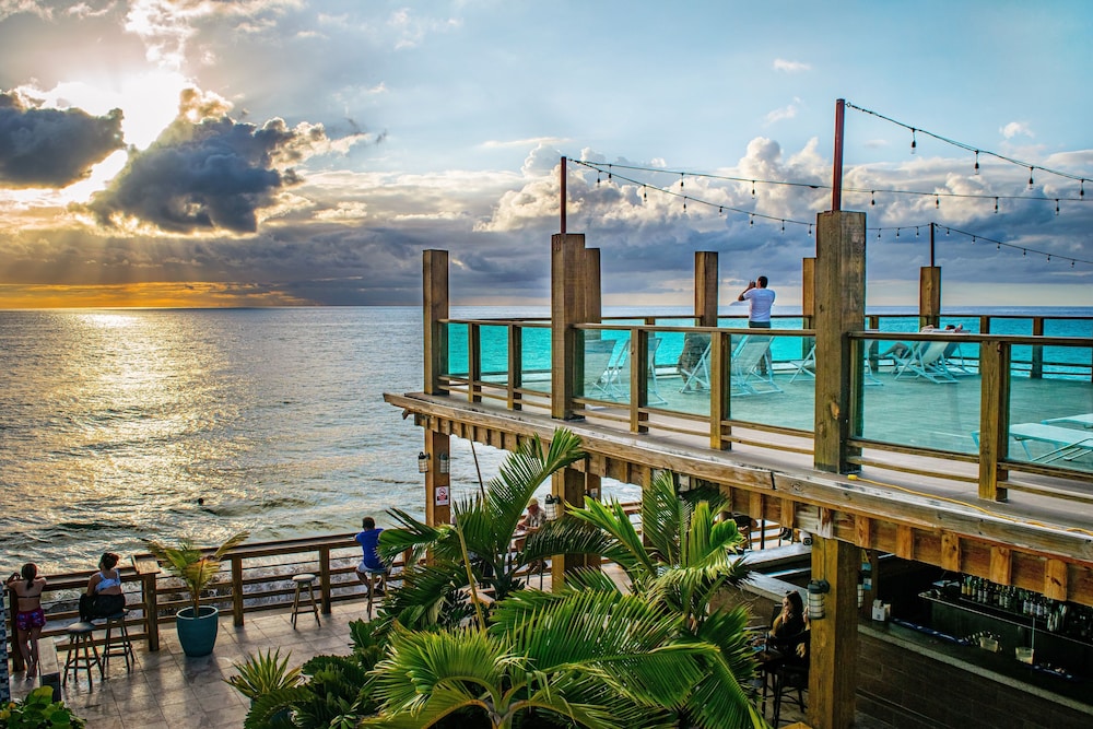 Puerto Rico Vacations - Villa Cofresi Hotel - Property Image 1
