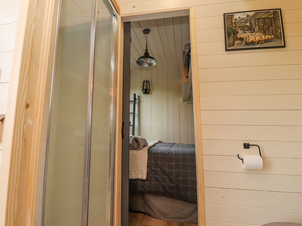 Hillcrest Shepherds Hut
