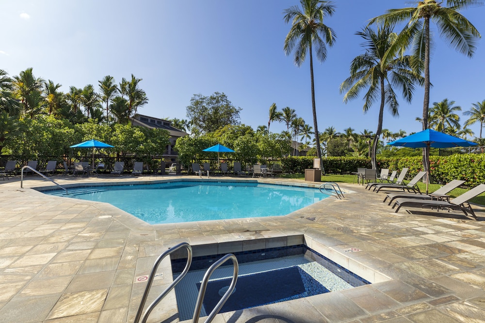 Konaloa Unimpeded Views of the Ocean