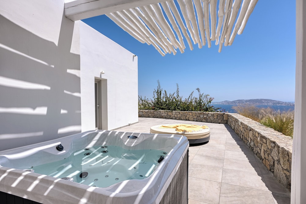 Aloft Suites Mykonos Island