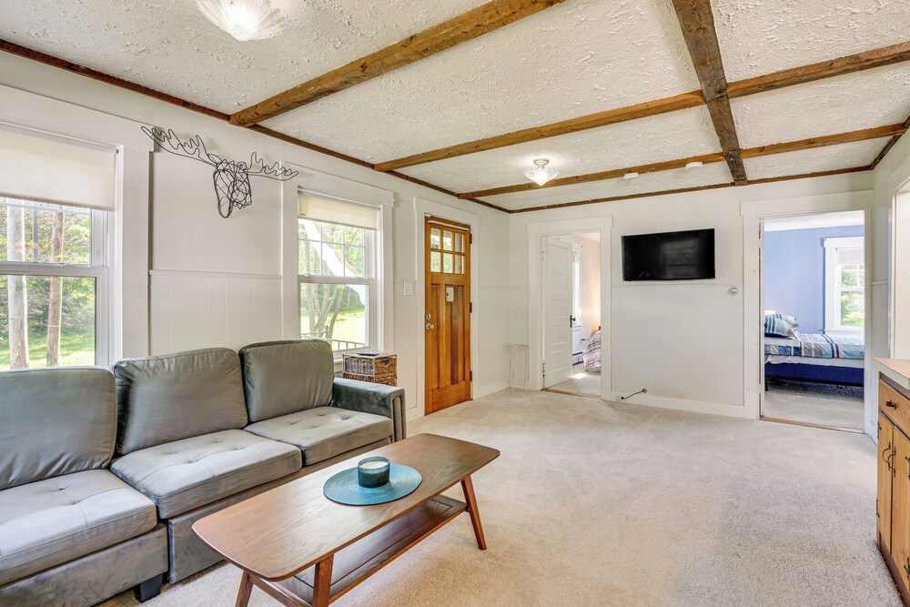 Cozy Cottage: Near Ski Bretton Wood & Franconia