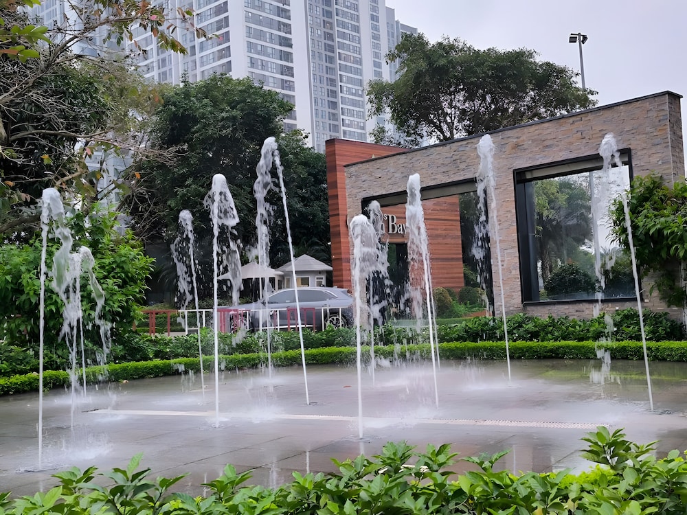 Sunny - Vinhomes GreenBay Residences