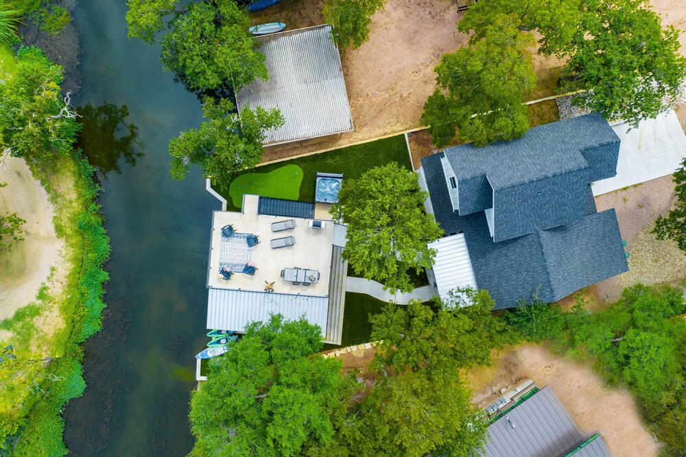 Marble Falls Vacations - Pet-friendly Lake LBJ Retreat w/ Deck  Hot Tub! - Property Image 12