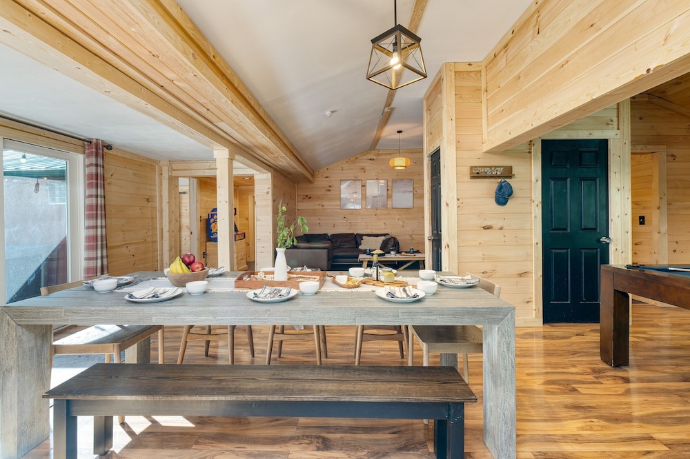 The Rustic Cottage by Avantstay Hot Tub Fire Pit Pool Table 5mins to Town