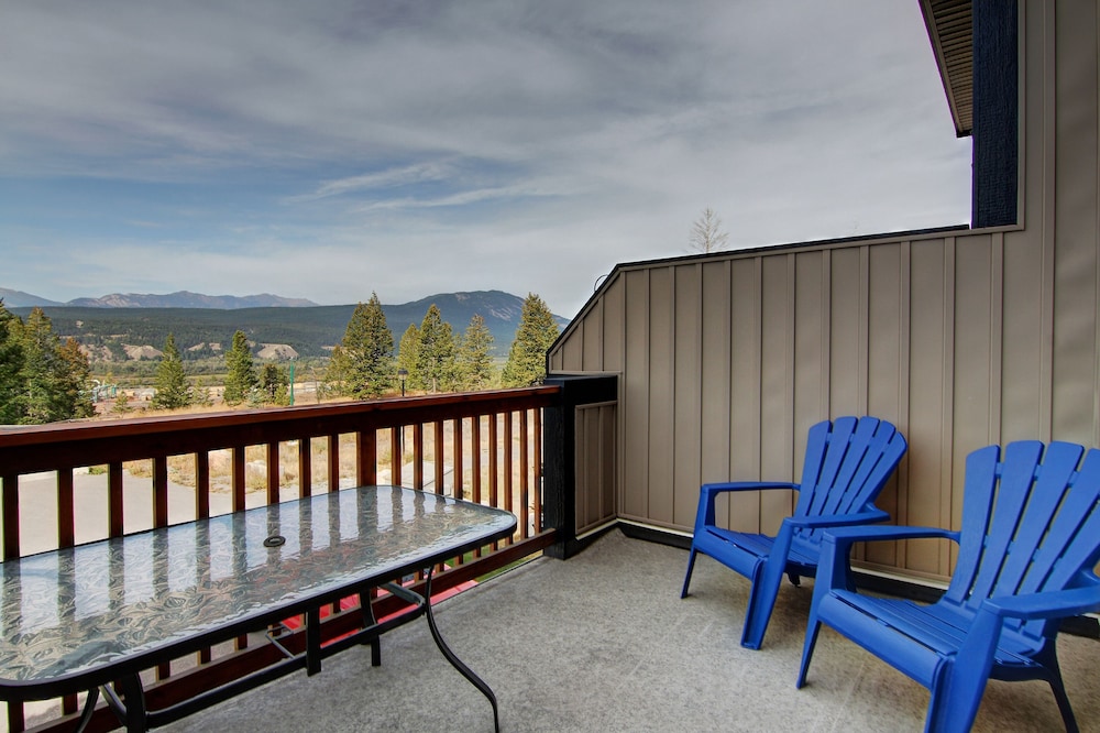 Radium Vacation Rental 3 Bedroom Townhome with Views-4