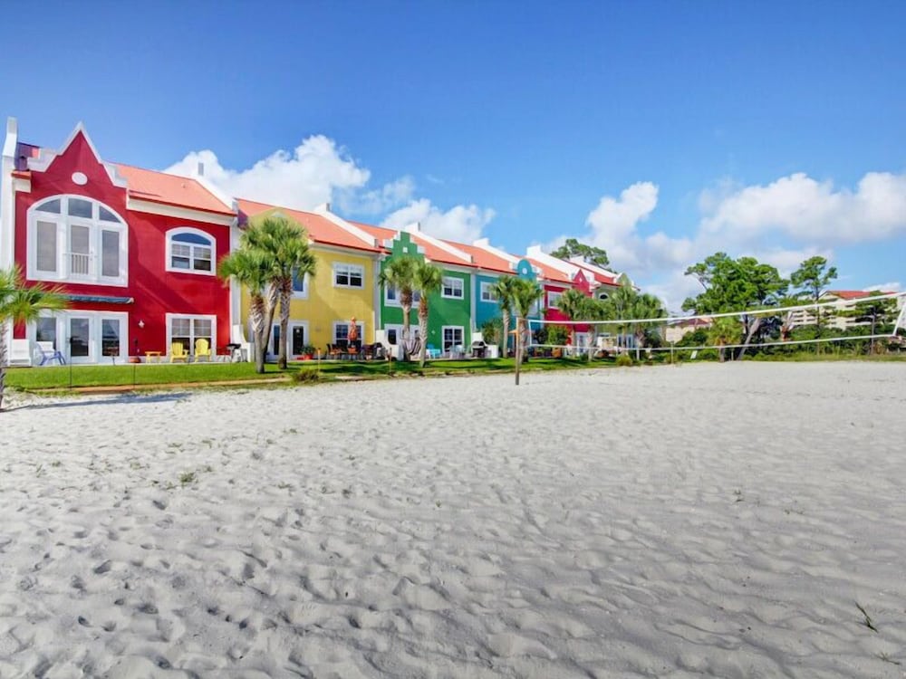 Banana Bay Townhome #13932 by Southern Vacation Rentals