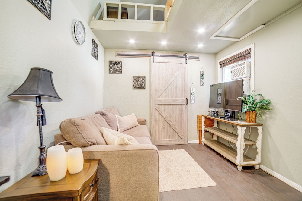 Cozy Tiny Home: 1 Mi to The Village at Meridian, photo 20