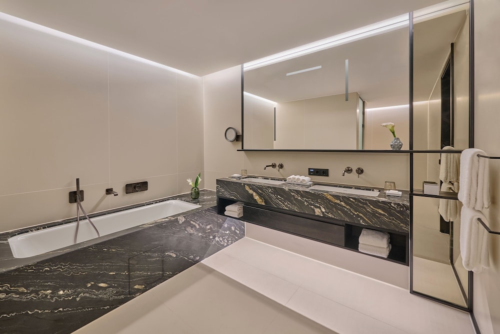 Koenigshof, a Luxury Collection Hotel, Munich 54