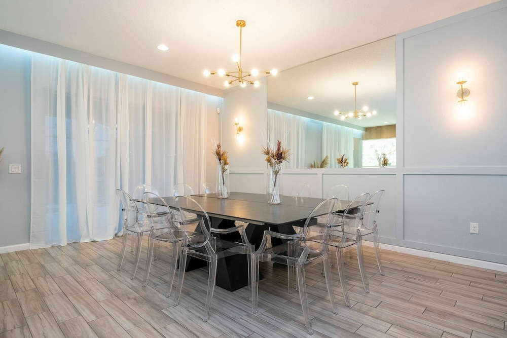 Spacious 12br Family Villa Near Disney Bella Vida