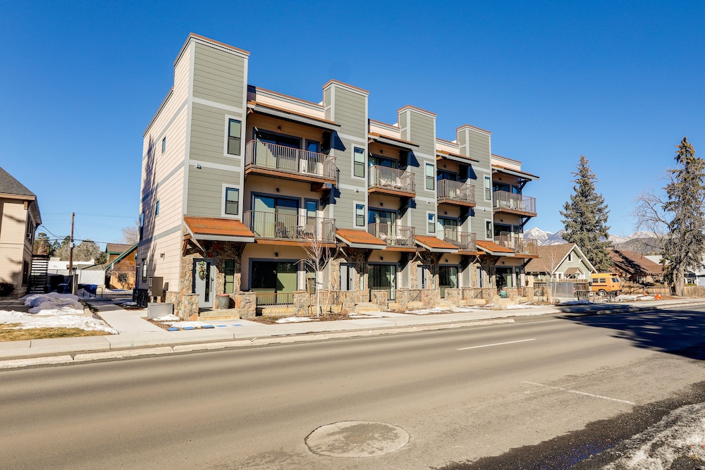 Flagstaff Townhome Near Downtown w/ Mountain Views view 5