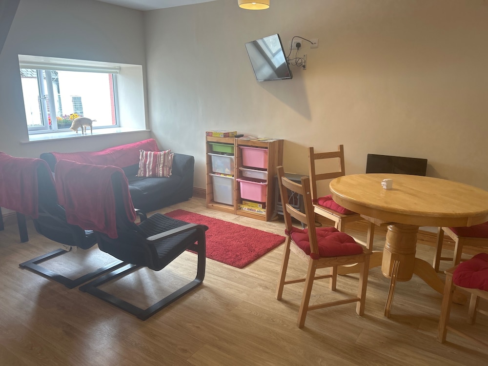 Cosy Kilkenny Apartment With 2 Bedrooms