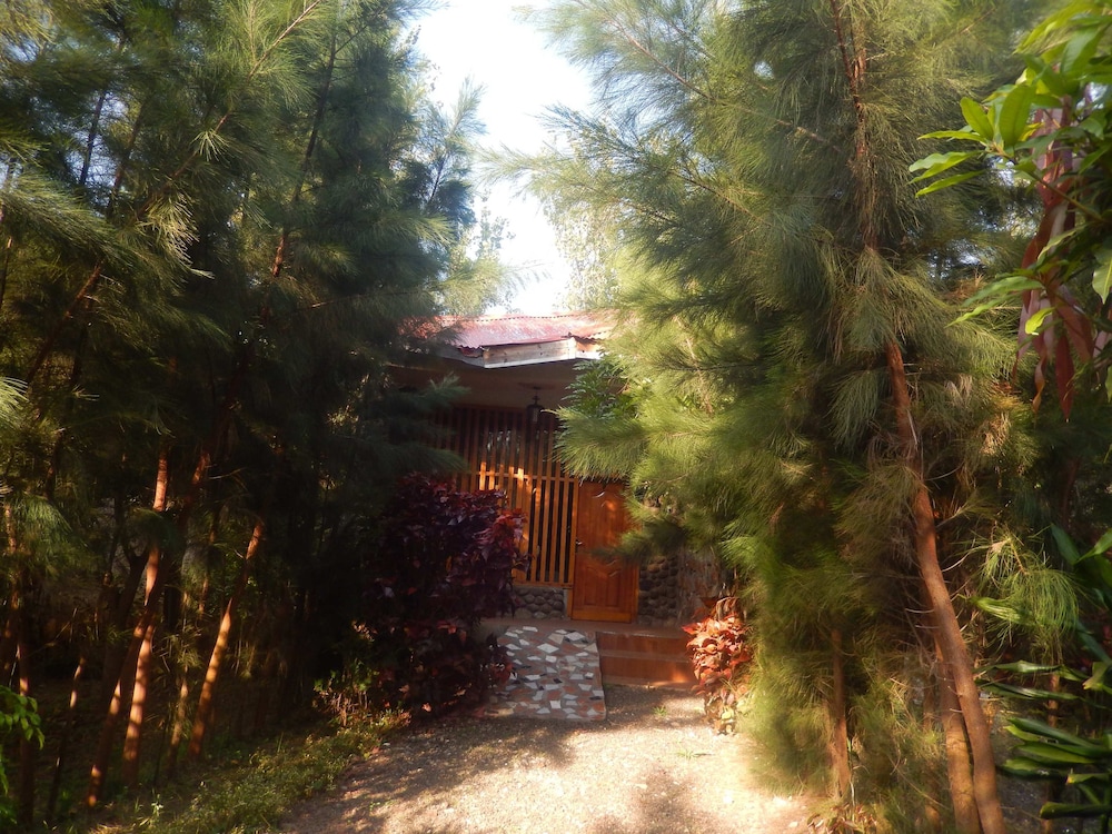 Agar Lodge