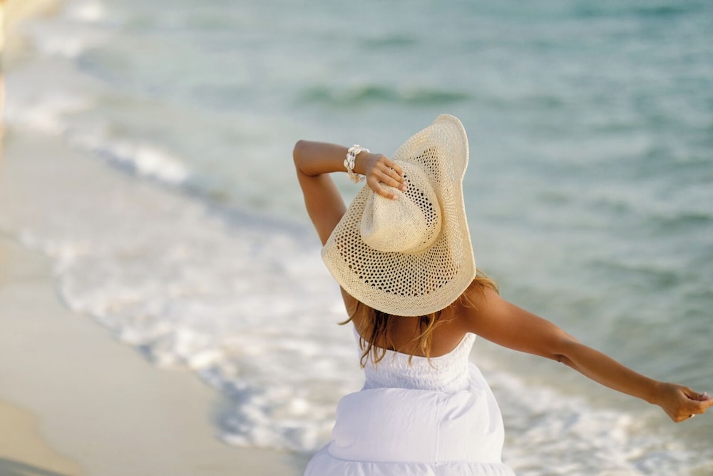 Sunset Villa - Luxury Beachfront Villa with Private Pool by Karula Sand Villas