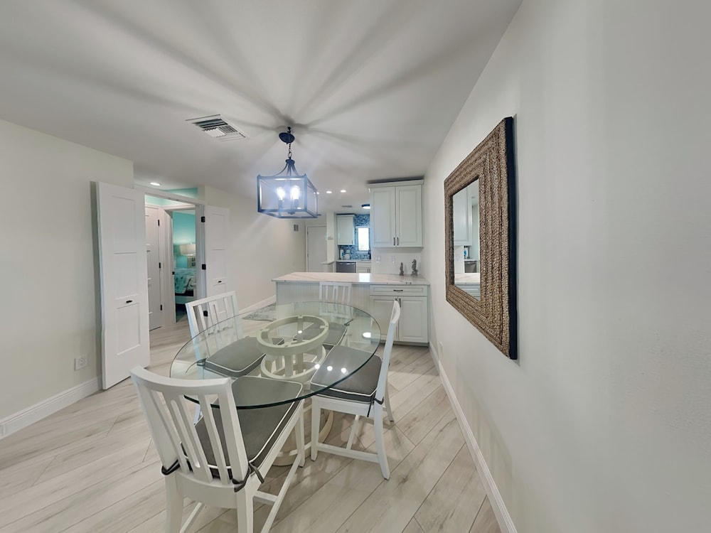 Seaside 5 by Distinctive Beach Rentals