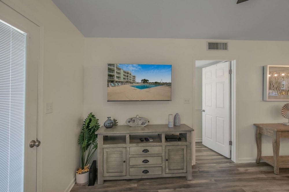 Jubilee Landing Condo in Heart of Orange Beach view 4