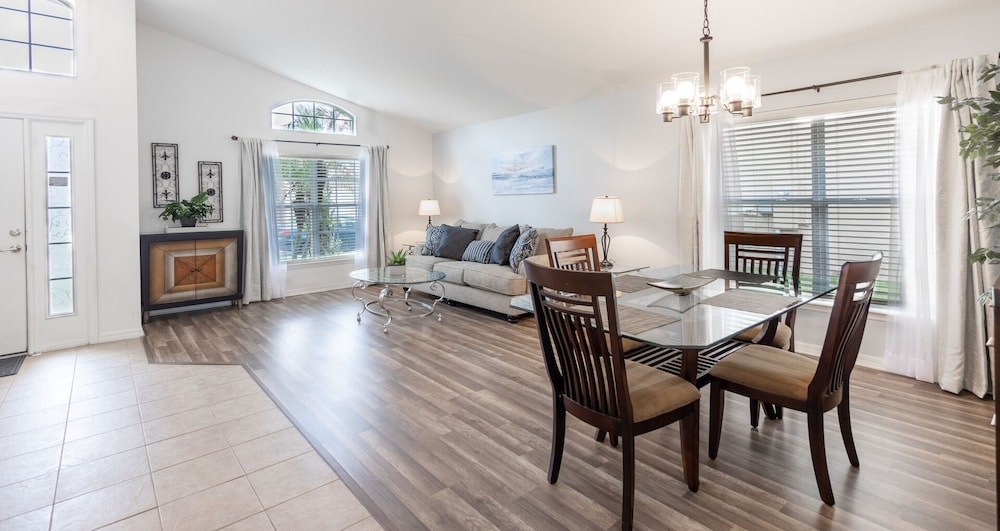 AV340RD 4 Bedroom Charming Villa in Aviana 4 Home