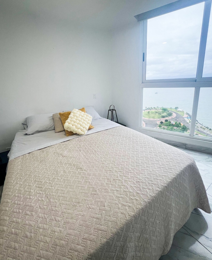 Apartamento The Sands Panamá 2414