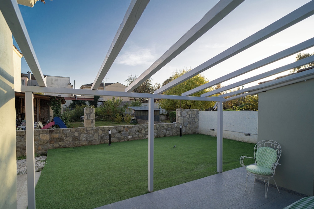 Vayas Residences Legacy