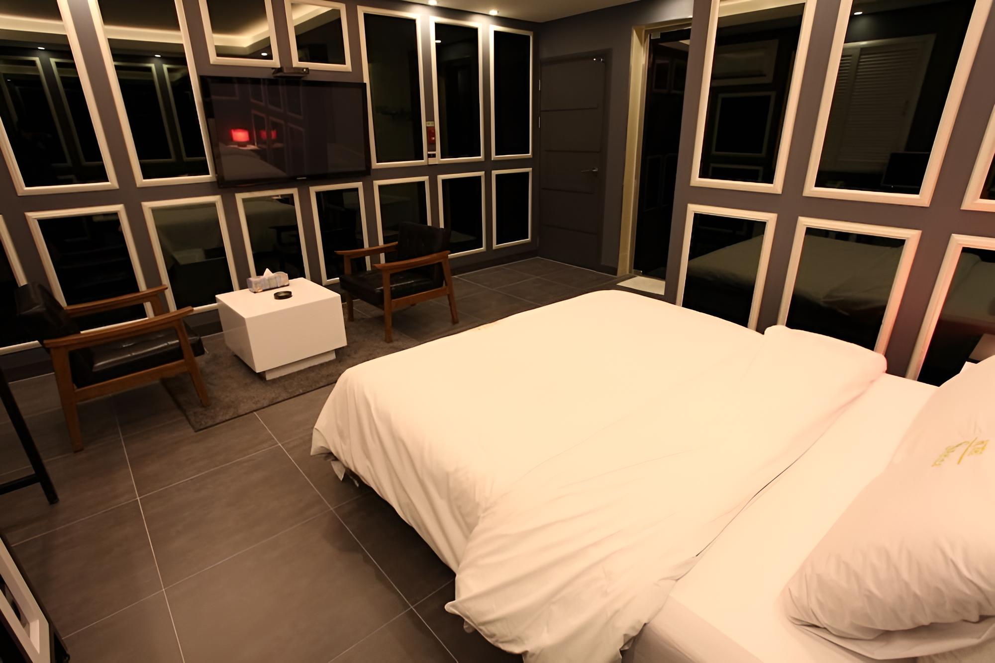 S-Petite Hotel