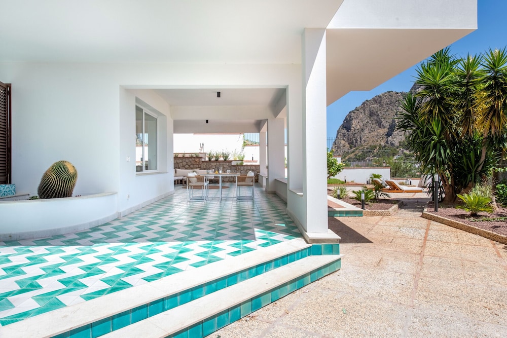 Casa Solunto Vista Mare by Wonderful Italy
