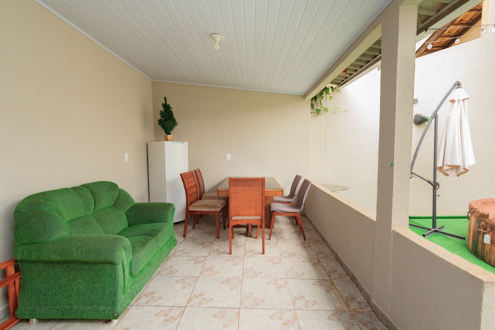 Casa com Wi-fi Jacuzzi Garagem e Petfriendly