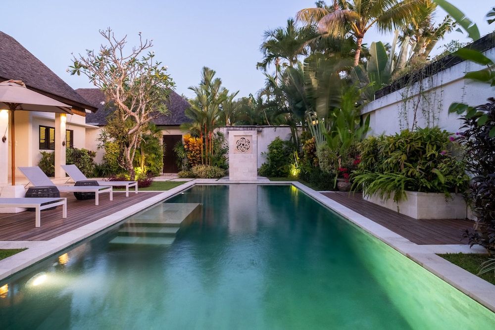 Saba Villa