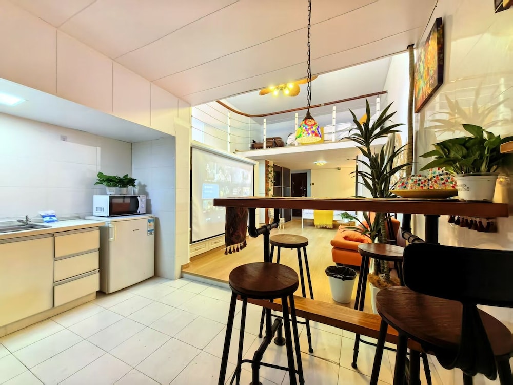 Shanghai Hills & Aromahome Terrace Loft
