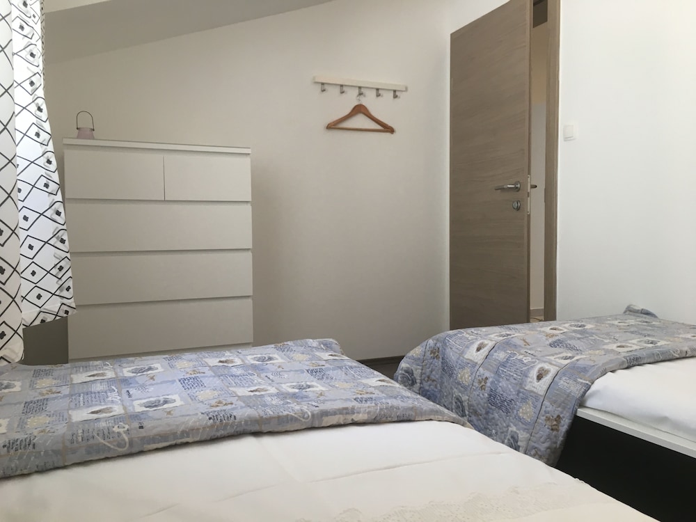 Apartments Ladesta